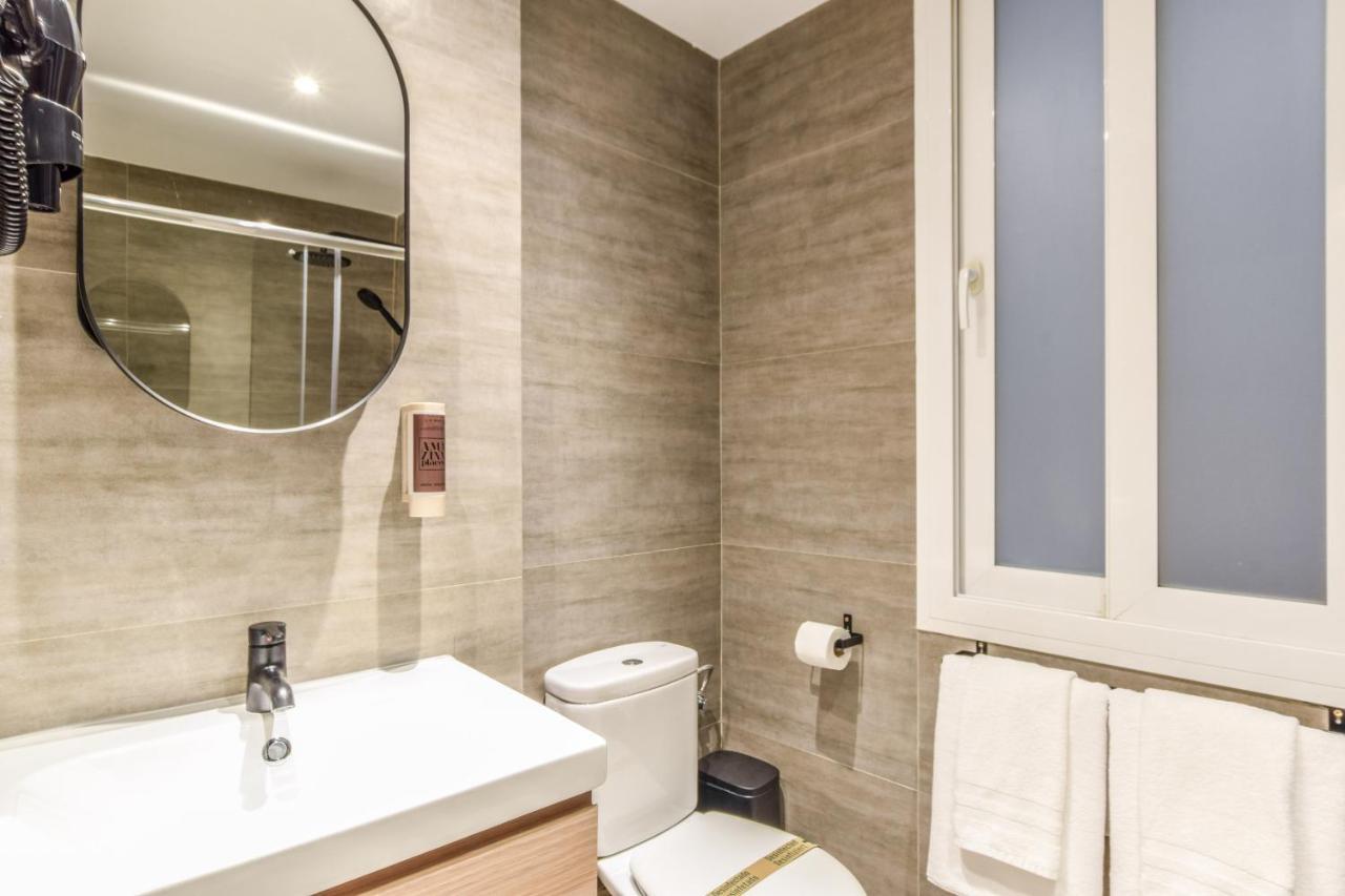 Acogedor Apartamento Gran Via -No Ascensor- مدريد المظهر الخارجي الصورة