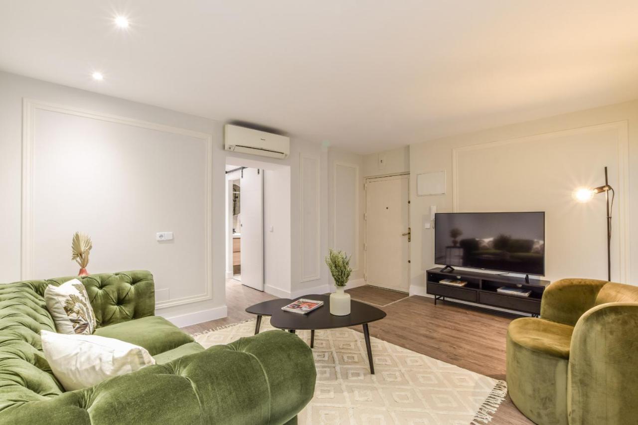 Acogedor Apartamento Gran Via -No Ascensor- مدريد المظهر الخارجي الصورة