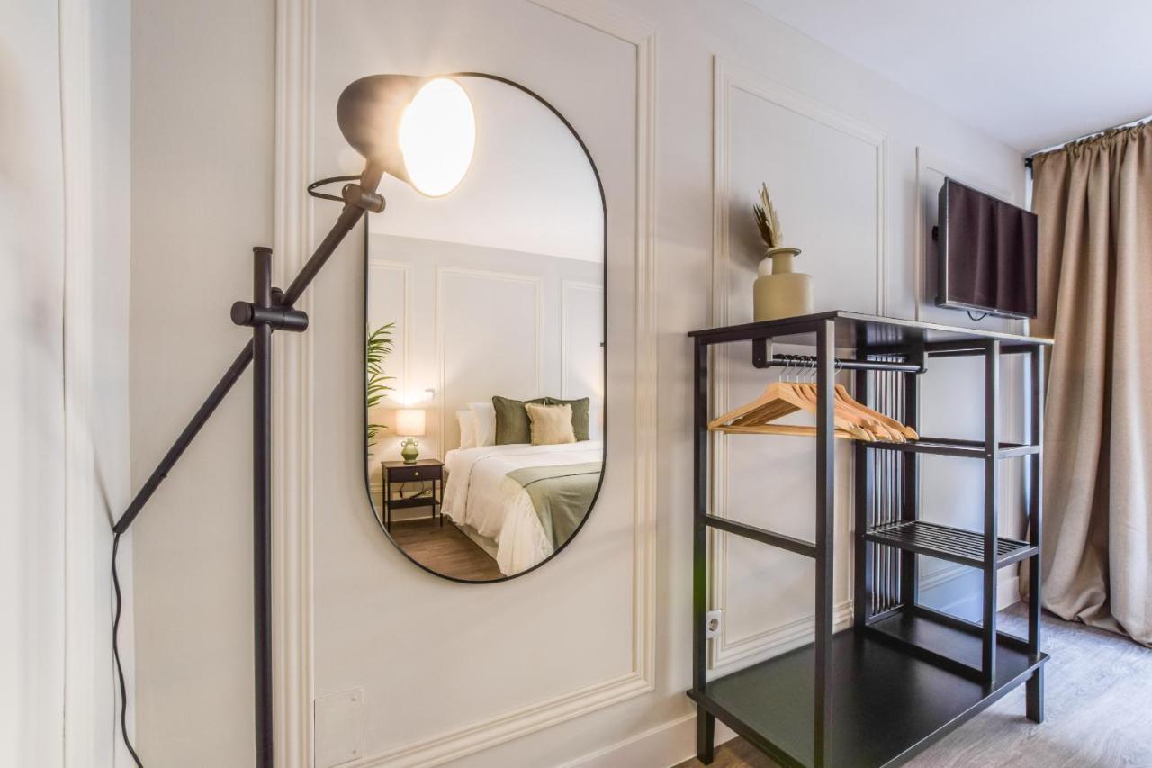 Acogedor Apartamento Gran Via -No Ascensor- مدريد المظهر الخارجي الصورة